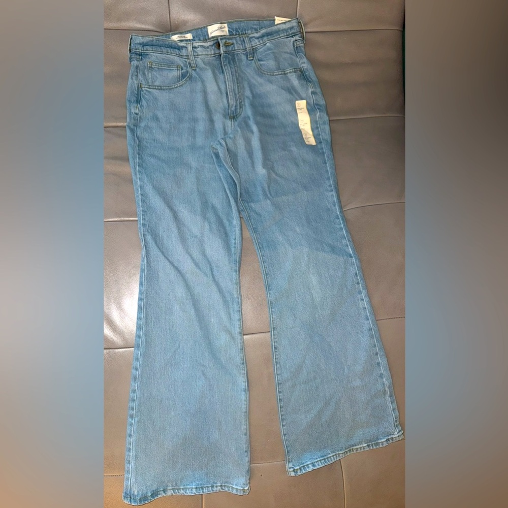 Universal Thread High Rise Blue Flare Wide Leg Woman’s Jeans size 14